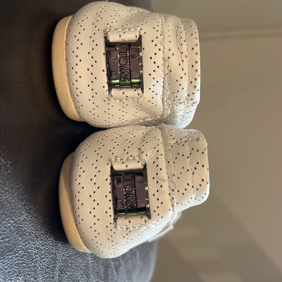 White TOMS - Picture 5 of 5